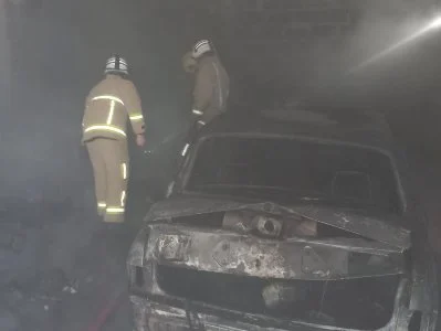 Երեւանյան ավտոտնակում ավտոմեքենա է այրվել. այրվել են նաեւ կենցաղային իրեր, մեքենայի յուղեր