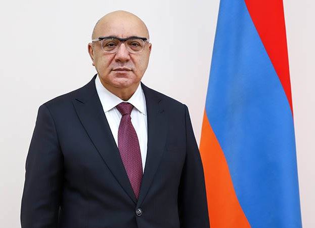 Ես գիտակցում եմ, որ քաղաքական զսպվածության սկզբունքը սահմանափակում է ներքաղաքական հարցերի վերաբերյալ կարծիք հայտնելու հնարավորությունները. Գուրգեն Արսենյան
