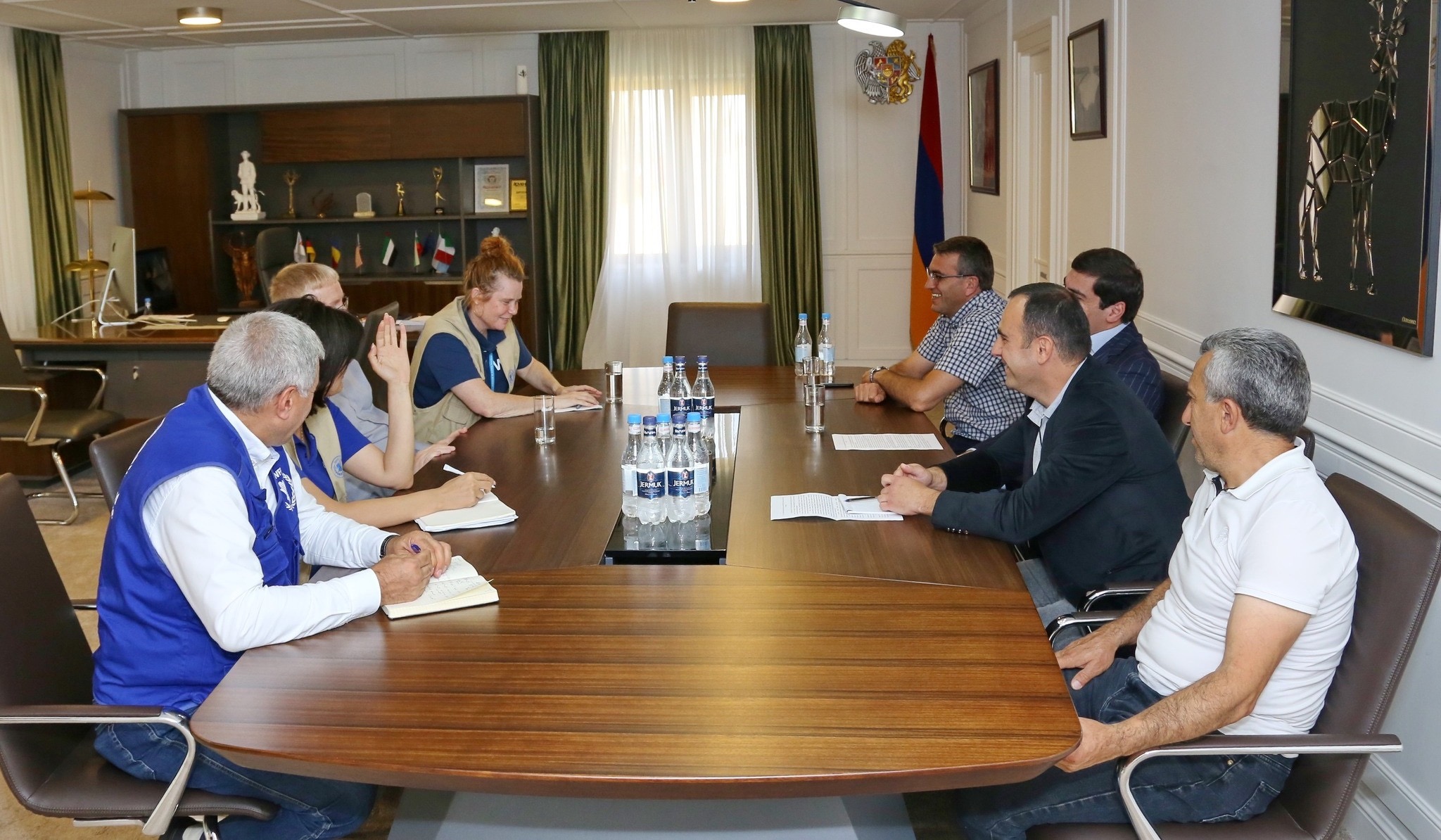 Դեսպան Թըրներն ու Նաննա Սկաուն Ջերմուկում են