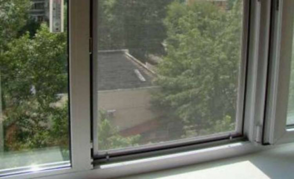 Արտակարգ դեպք Գյումրիում. շենքի 8-րդ հարկից 40-ամյա կին է ընկել ու մահացել