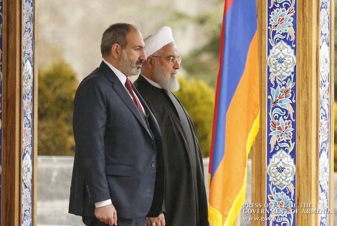 Никол Пашинян провел телефонный разговор с президентом Ирана. Премьер-министр обратил внимание собеседника на факт непосредственного участия Турции в военных действиях