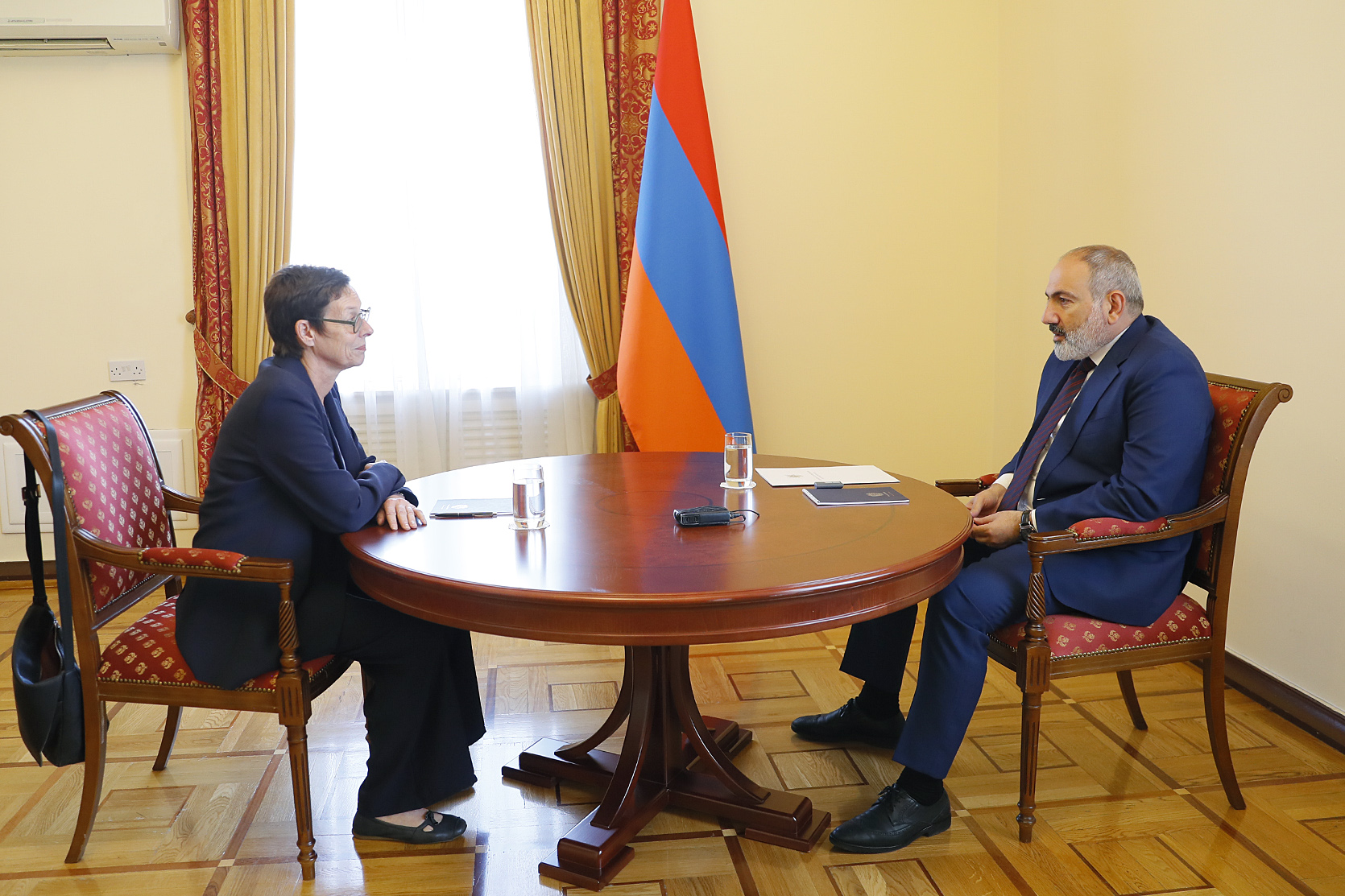 Никол Пашинян принял посла Франции в Армении Анн Луйо