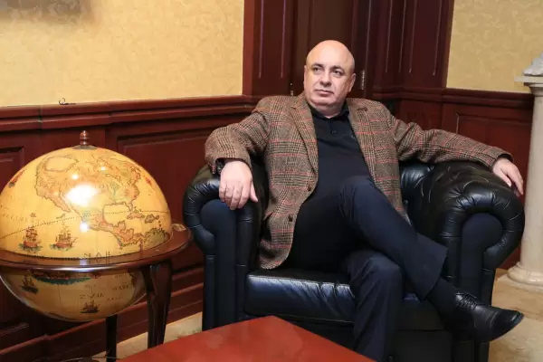 Երևանում թալանել են հայտնի գործարար, «Սպիտակ տնակ» ՍՊԸ- հիմնադրի տունը․ տարել են մեծ քանակի ոսկյա զարդեր, խոշոր չափի գումար և թանկարժեք ժամացույց