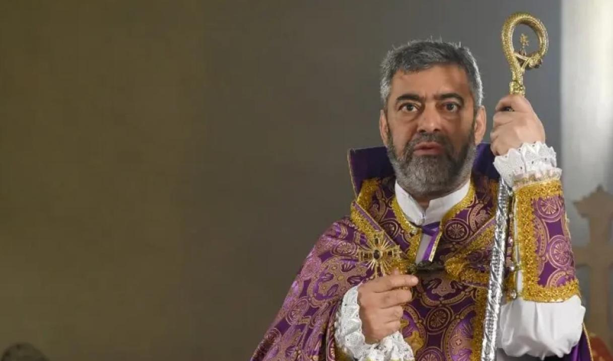 «Մայր Հայաստան» խմբակցությունը դեմ է Արմավիրի թեմի առաջնորդ Տ. Սիոն արքեպիսկոպոս Ադամյանին շնորհել Վաղարշապատի համայնքի պատվավոր քաղաքացու կոչում