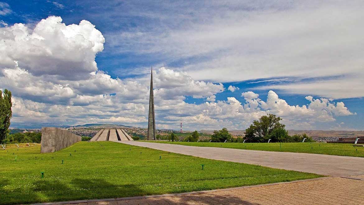 «Խորապես վիրավորում եք ﬔզ՝ որպես ցեղասպանությունը վերապրածների ժառանգների և աղավաղում եք պատմական իրականությունը»․ Բելգիայի հայերը՝ Փաշինյանին