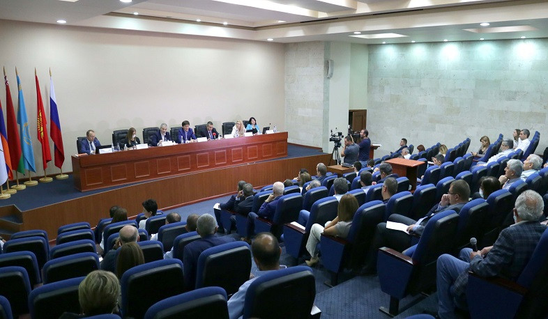 էկոնոմիկայի նախարարությունում գործարարների հետ քննարկվել են Հայաստան-ԵԱՏՄ համագործակցության հարցերը