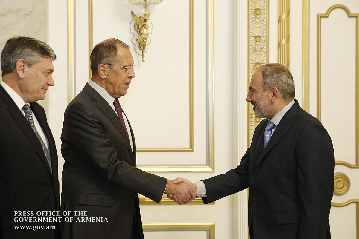 Մենք պատրաստ ենք առավելագույն ջանքերը ներդնել` եռակողմ ձևաչափում կողմերի կառուցողական երկխոսությունն ապահովելու համար․ Փաշինյան