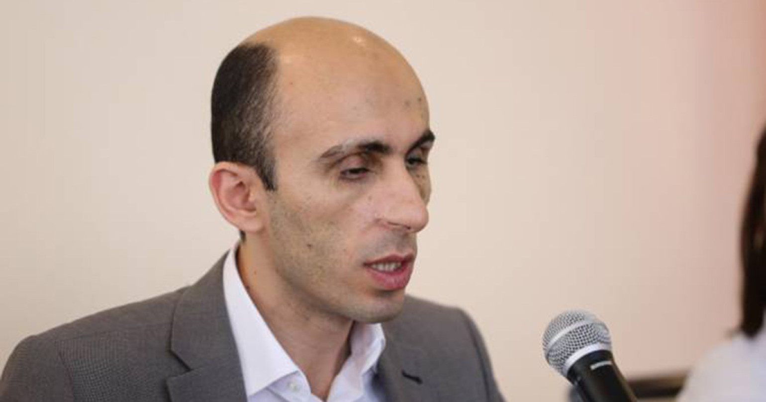 Հայաստանն ունի խաղաքարտեր, բանակցությունների սեղանին օգտագործելու. Արտակ Բեգլարյան