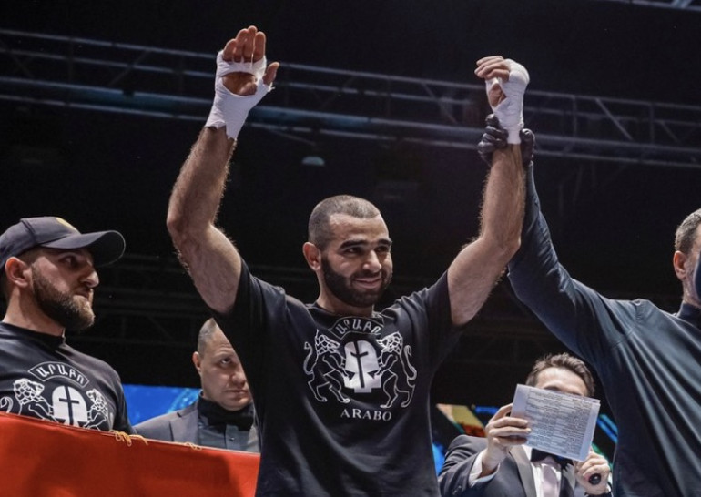 Յուրի Սաքունցը` պրոֆեսիոնալ բռնցքամարտի WBU վարկածով աշխարհի չեմպիոն
