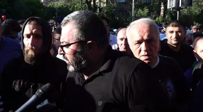 Աշխատասենյակիս դուռը բացում եմ, 6 հատ մասկայով մարդ է դուրս գալիս, դա խոչընդոտել չի՞․ Գառնիկ Դանիելյան