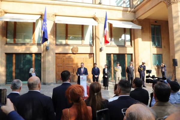 Բացվել է ֆրանսահայ ճարտարապետ Ալեն Դարոնյանի հիշատակին նվիրված հուշատախտակ
