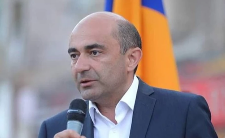 Քացով Էջմիածնի Մայր տաճարի դուռը խփողներն ու՞ր են, ինչու՞ ձերբակալված չեն. Մարուքյան