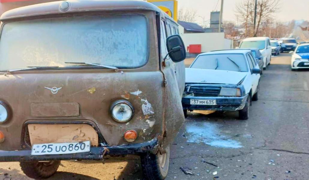 Շղթայական վթար Ստեփանակերտում․ մեկ անձ տեղափոխվել է հիվանդանոց