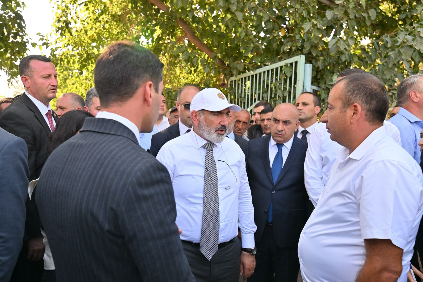 Այգավանում թեժ բանավեճ ունեցանք ուկրաինահայ գործարարի հետ, բայց վերջում լավ բան պայմանավորվեցինք․ վարչապետ
