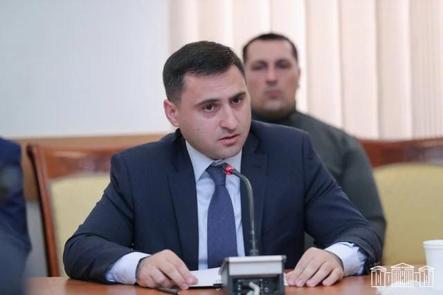 Արմեն Դանիելյանը ձերբակալվել է առանձնապես խոշոր չափերի գույք հափշտակելու մեղադրանքով