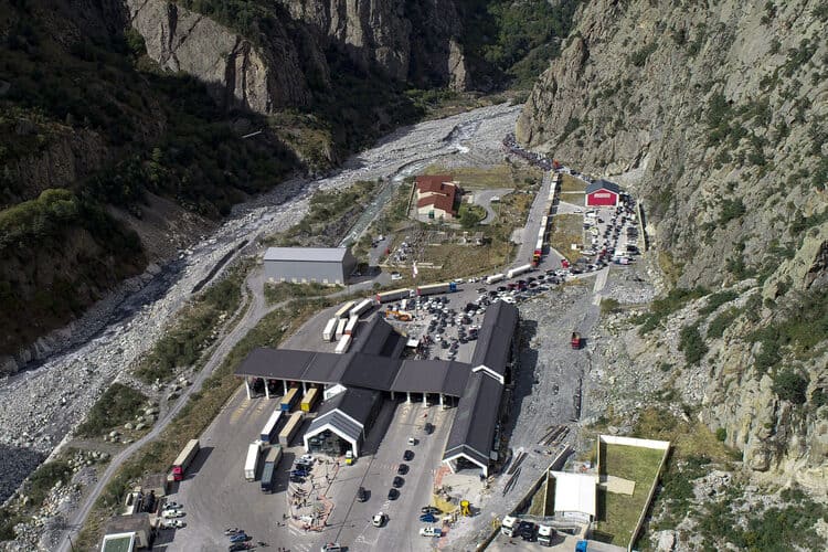 В России хотят включить в маршрут коридора «Север – Юг» погранпереход, связывающий с Арменией