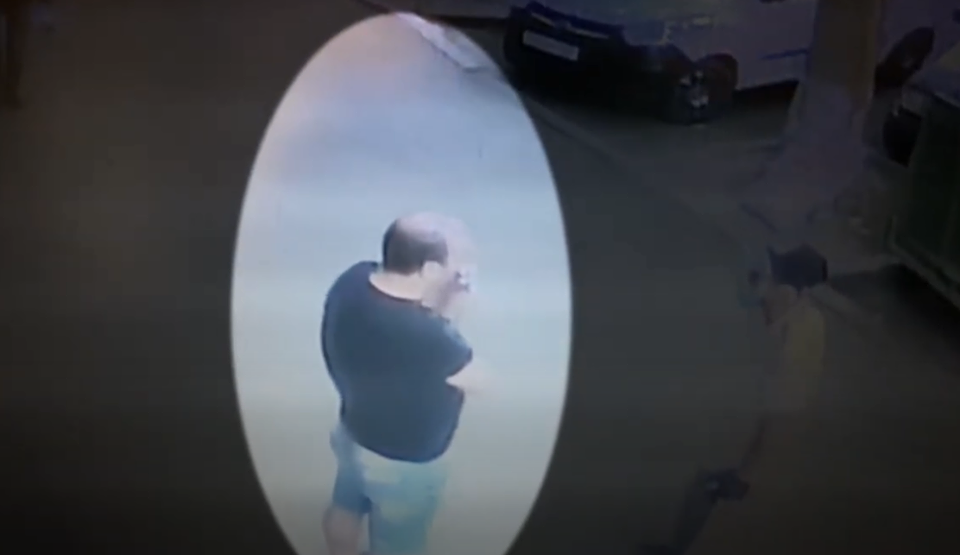 Տղամարդը կասկածվում է խաբեությամբ գումար հափշտակելու մեջ. ոստիկանության տեսանյութը