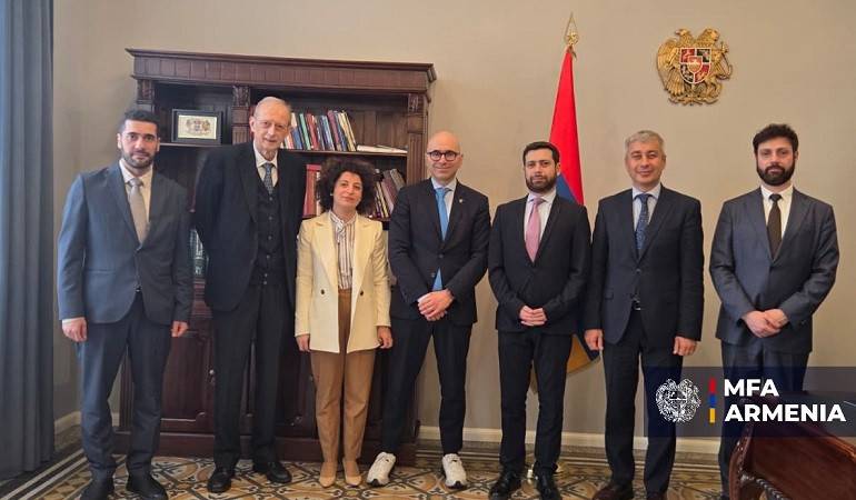 Կոստանյանը զրուցակիցներին է ներկայացրել Հարավային Կովկասում զարգացումները