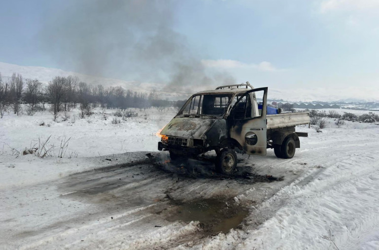 Կաթնաղբյուր գյուղում բեռնատար «GAZel» է այրվել (լուսանկարներ)