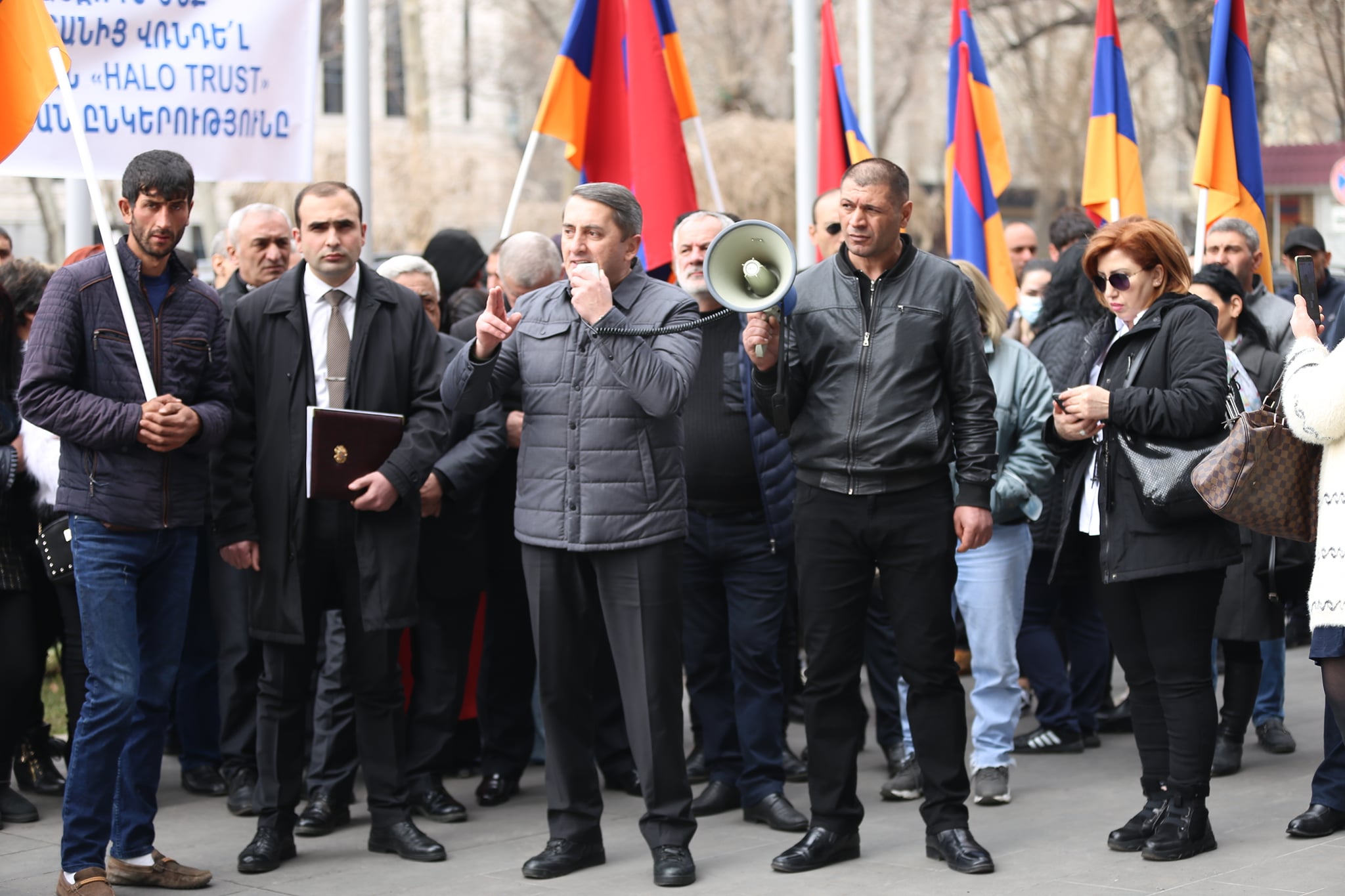  «Армянские Орлы»: Требуем изгнания английских шпионов из Армении