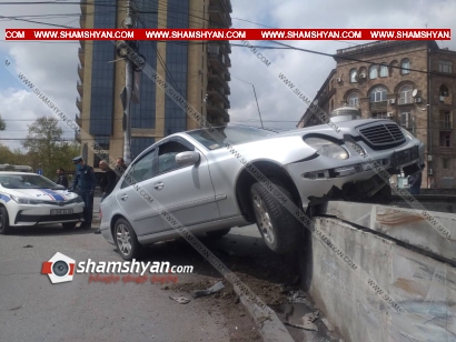 Mercedes-ը Խանջյան-Վարդանանց թունելի վրա հայտնվել է բազալտե քարի վրա