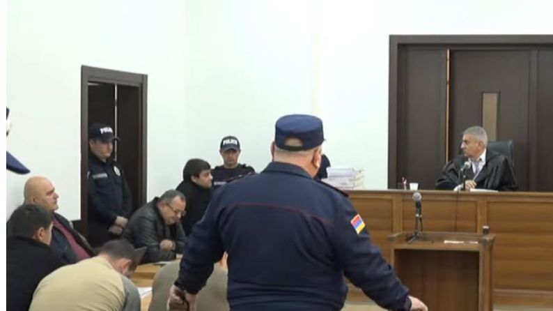 «Կարողանալո՞ւ է նայել մարդկանց աչքերին». Ազատի կացարանի հրդեհի գործով մեղադրյալ Եղիշե Հակոբյանի կալանքի ժամկետը երկարաձգվեց