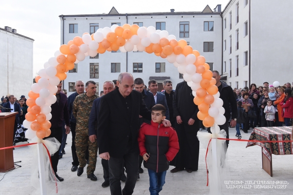 Արցախի Մարտունի քաղաքում նոր բնակելի թաղամաս բացվեց