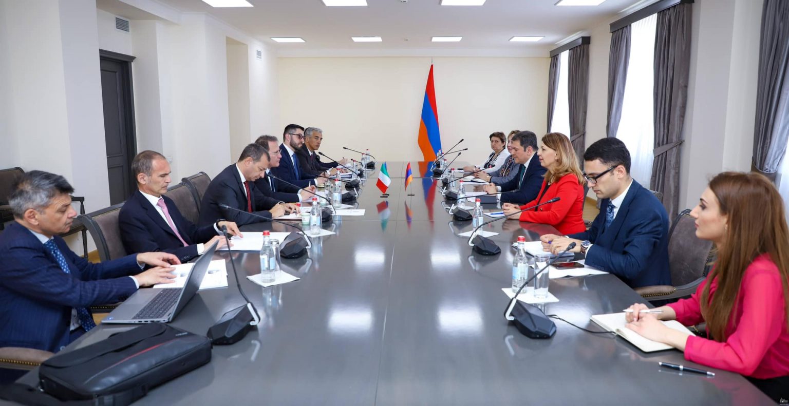 Հայաստանի և Իտալիայի ԱԳ նախարարությունները Երևանում անցկացրել են քաղաքական խորհրդակցություններ