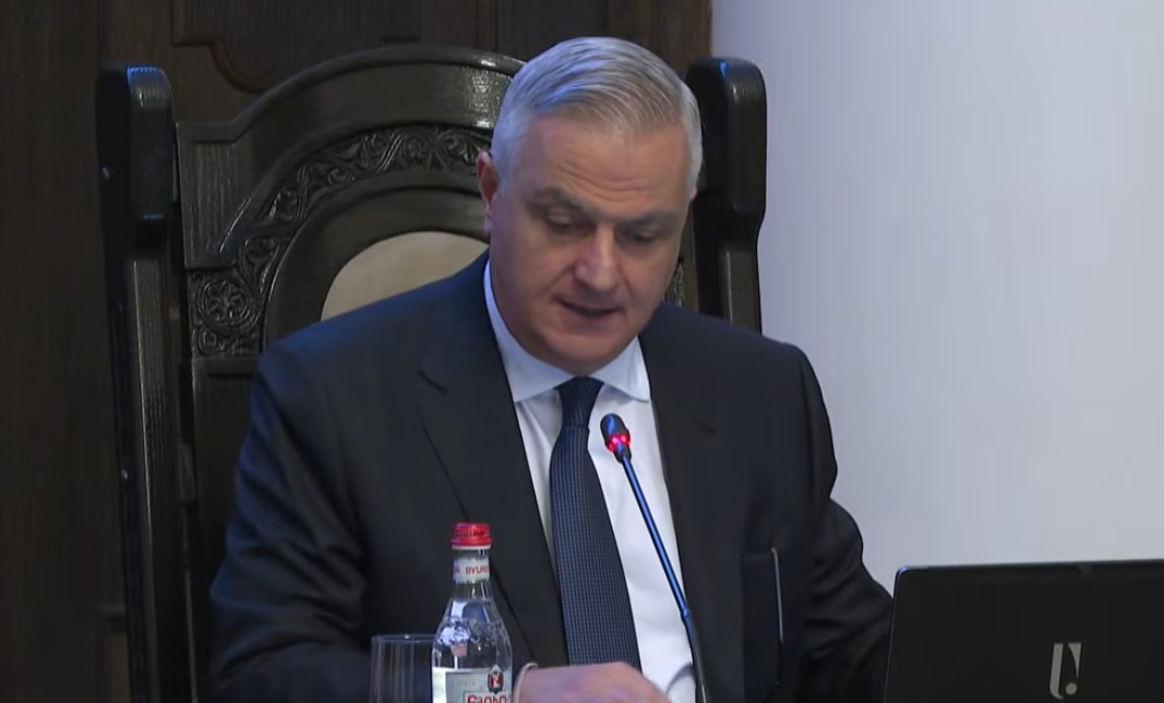 Փոխվարչապետը կարառավարության նիստն է վարում. ուղիղ