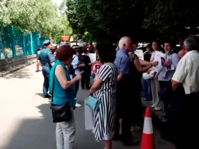 Արցախում տուն, հարազատների գերեզմաններ ունեմ, ո՞վ է որոշել, որ ես չեմ կարող վերադառնալ. բողոքի ակցիայի մասնակից