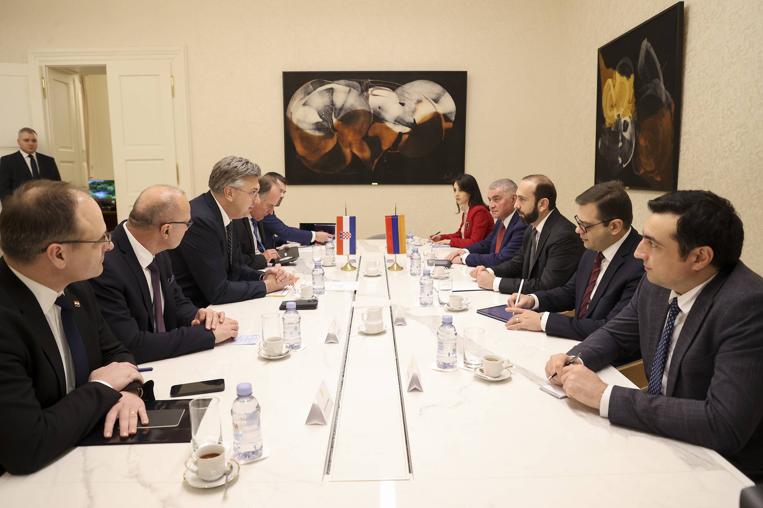 Միրզոյանն ու Խորվաթիայի վարչապետը քննարկել են տարածաշրջանային անվտանգությանն առնչվող հարցեր