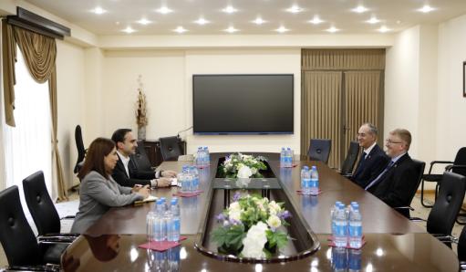 Ավինյանն ու Կանադայի դեսպանը փաստել են՝ կա անհրաժեշտություն թարմացնել ստորագրված փաստաթղթերը