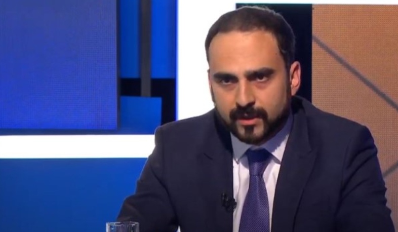«Լավ հիշեցի, զուգարաններից ի՞նչ կա, մարդկանց բան ենք խոսք տվել». Ավինյանը ավտոբուսին վարորդներին տված խոստման մասին
