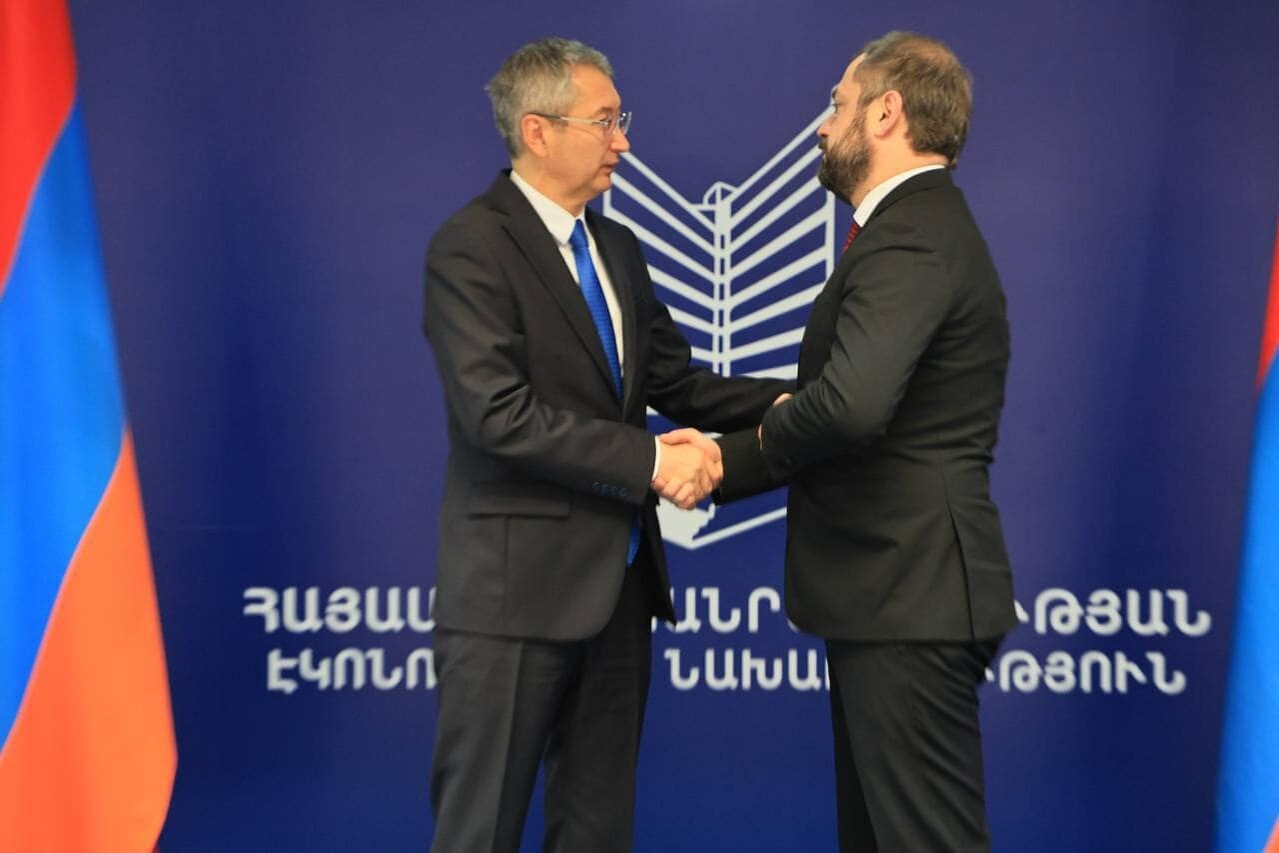 ՀՀ էկոնոմիկայի նախարարը Ղազախստանի դեսպանի հետ քննարկել է տնտեսության ոլորտում երկկողմ համագործակցության հեռանկարները
