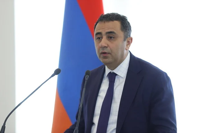 Ведутся переговоры между российскими миротворцами и Азербайджаном, вовлечен также Арцах: замминистра