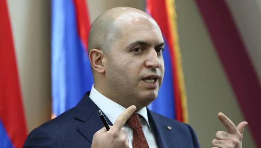 Բրդուճ առ բրդուճ պատասխան եք տալու. Աշոտյանը դատապարտում է «Ժողովուրդ» օրաթերթի խմբագրության վրա հարձակումը