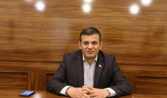 ՀՀ ԱԺ իմ գործընկերները հանդիպելիս ուղղակի «չեն ճանաչում». Այդպես կվարվի երեւի խոզը. Արցախի ԱԺ նախկին պատգամավոր