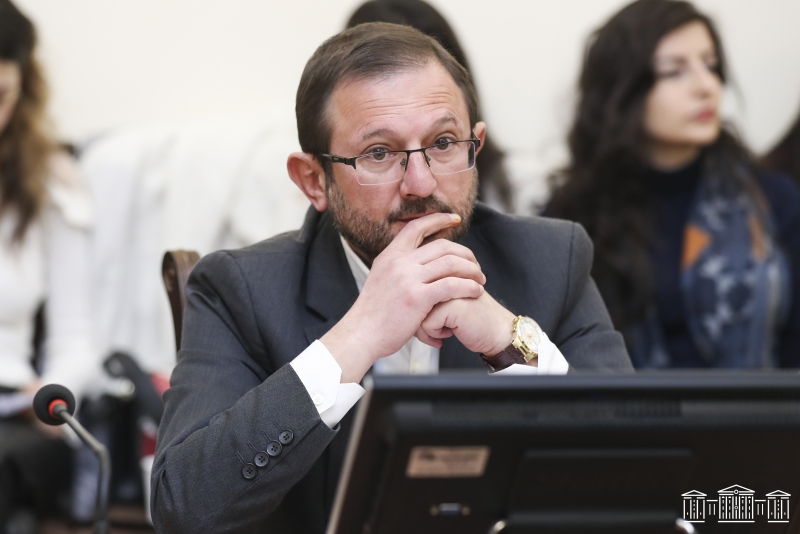 Ցավոք սրտի, Հայաստանը լուռ մնաց Իրանում տեղի ունեցած երկրաշարժին ու ագրեսիվ գործողություններին. Գեղամ Մանուկյան