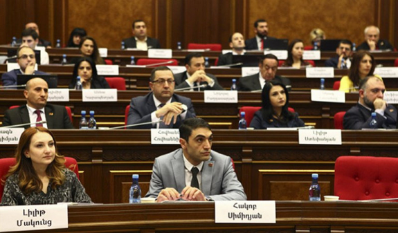 «Իմ քայլում» դեմ են կիսանախագահական համակարգին վերադառնալուն․ «Հրապարակ»