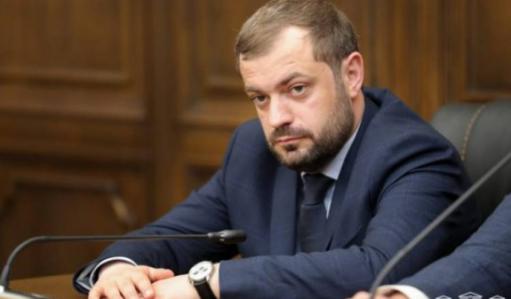 Փաշինյանը 7 օրով ԱՄՆ է գործուղում Պապոյանին. Նա մրցունակության փոխանակման ծրագրի է մասնակցելու