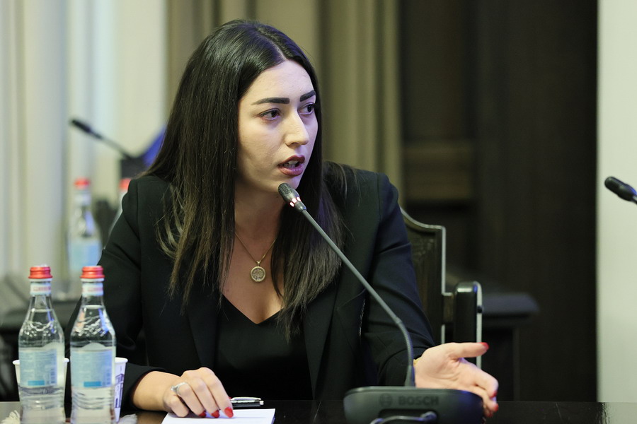 «Թիվ հնչեցնել չեմ կարող, բայց 300-ը չեն եղել». ՆԳ նախարարը՝ 10 եպիսկոպոսներին ուղեկցող ոստիկանների մասին