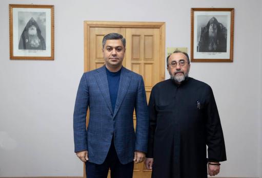 Վանեցյանը հյուրընկալվել է Շիրակի թեմի առաջնորդին