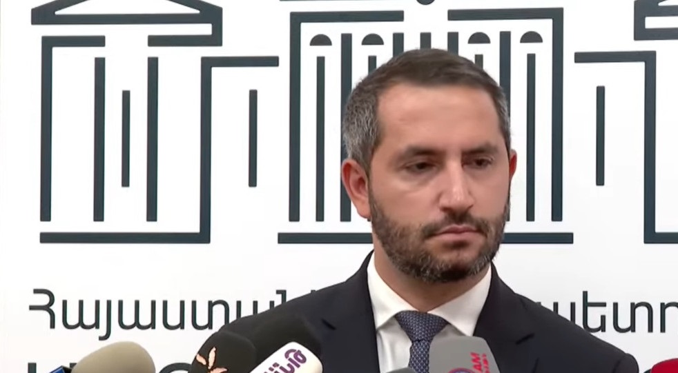 Բավարար չէ ձերբակալել մի քանի տեղային «տասովշիկների», պետք է գնալ մինչև վերև. Ռուբինյանը՝ ընտրակաշառք բաժանելու մասին