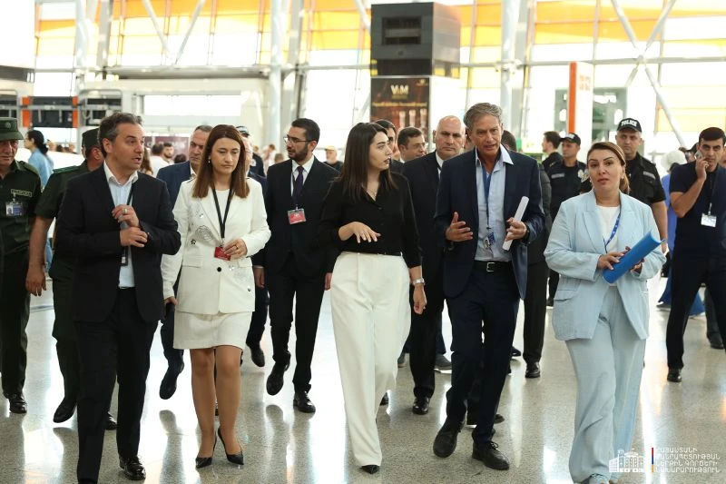 Առանց սահմանապահի միջամտության անձնագրի սքանավորմամբ արագ կհատեն սահմանը․ «Զվարթնոց»-ում ներդրվում է e-gate-ը