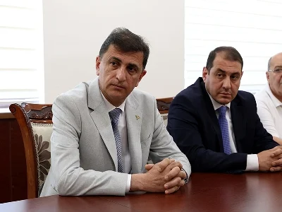 Արմեն Փամբուխչյանը Նոր նորքի վարչական շրջանի աշխատակազմին է տերկայացրել  նոր թաղապետին