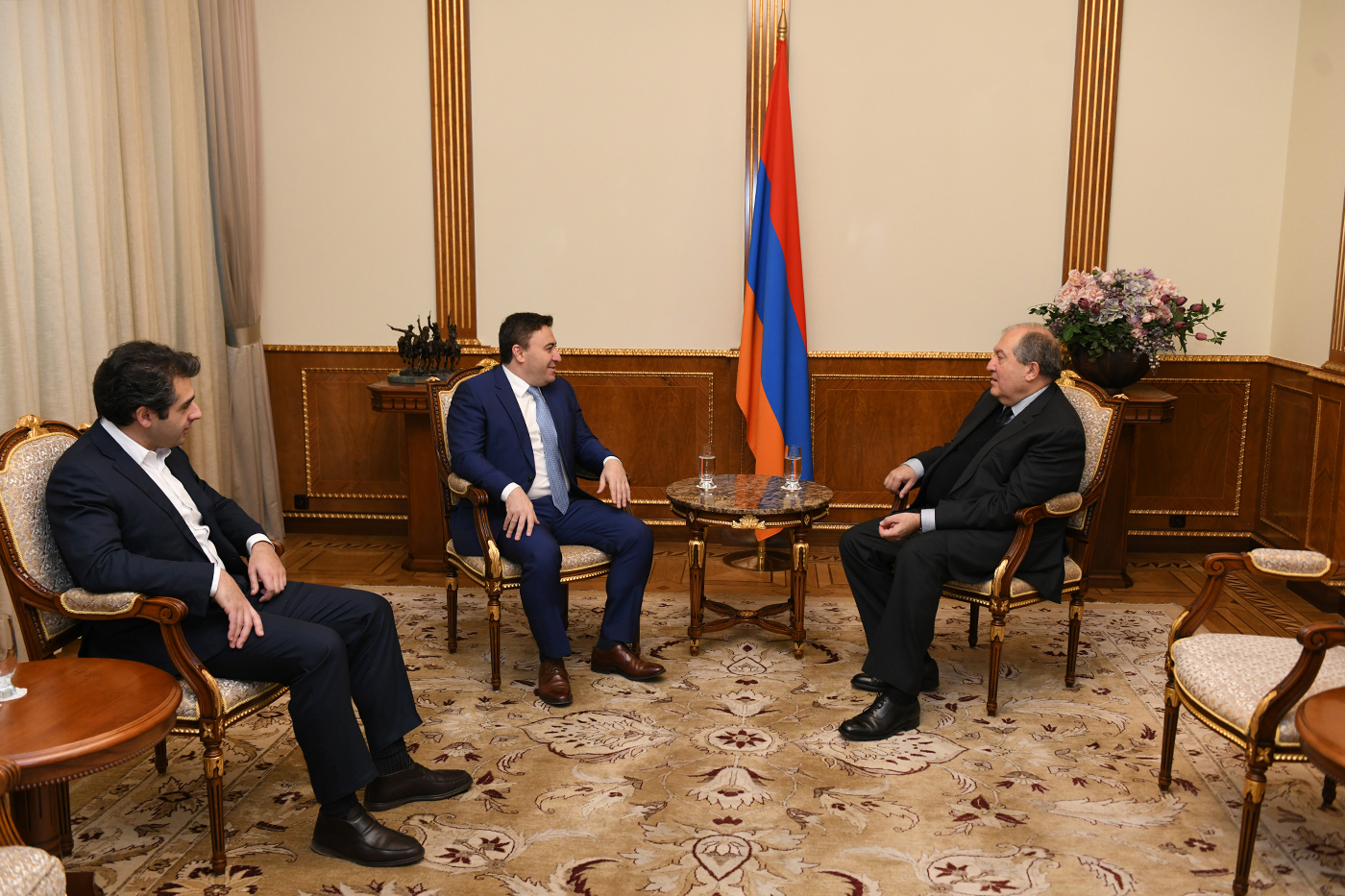 Սարգսյանը հյուրընկալել է աշխարհահռչակ ջութակահար Վենգերովին և ՀՀ պետական սիմֆոնիկ նվագախմբի գեղարվեստական ղեկավար Սմբատյանին