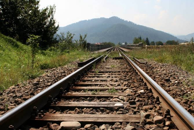Հայաստանը սկսել է Գյումրի-Ախուրիկ և Երասխի երկաթուղային հատվածների վերականգնումը. վարչապետ