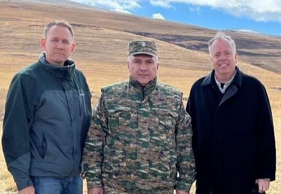ԱՄՆ պետքարտուղարության ներկայացուցիչը հանդիպել է ՀՀ ԶՈՒ 2-րդ բանակային կորպուսի հրամանատարի հետ և դիտարկել հայ-ադրբեջանական սահմանին տիրող իրավիճակը