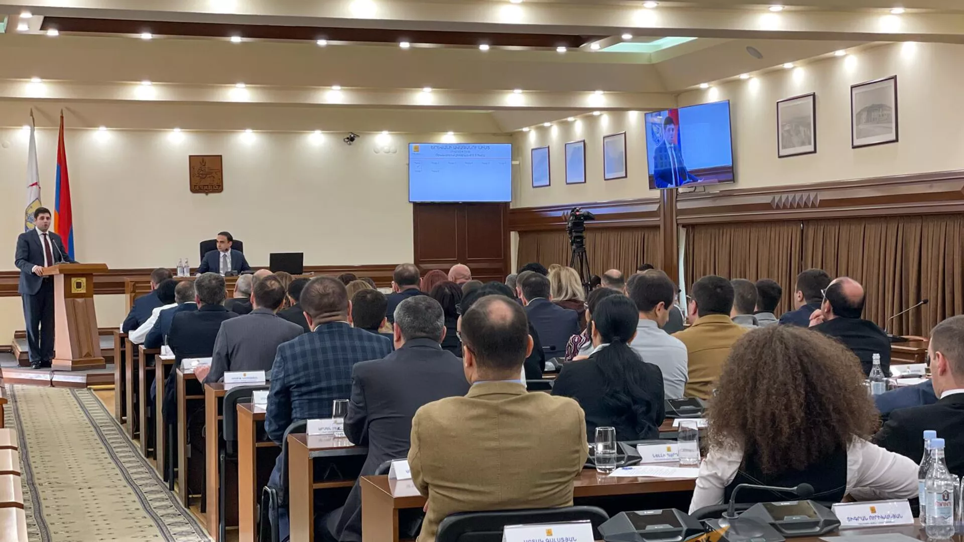 «Հանրային ձայն» խմբակցության 2 անդամների լիազորությունները դադարեցվեցին