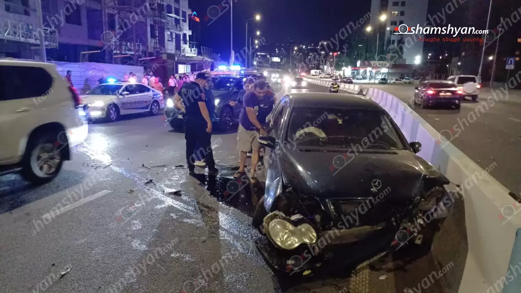 Երևանում բախվել են Mercedes ML-ն ու Mercedes C-ն. կա վիրավոր